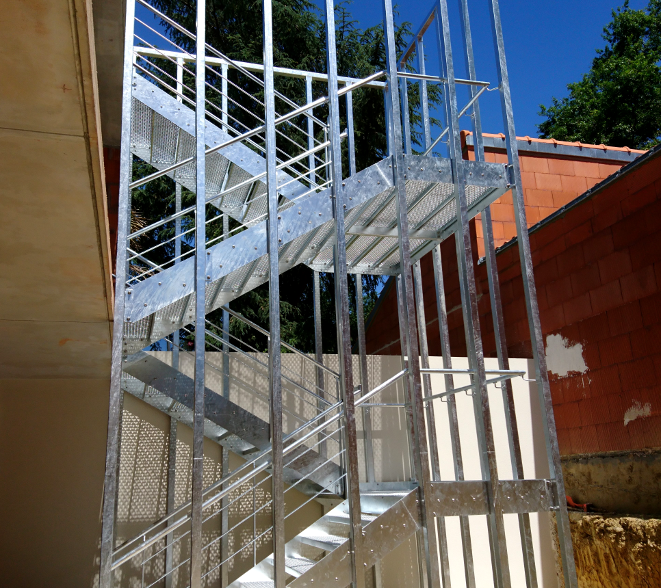 Cage d'escalier extérieur